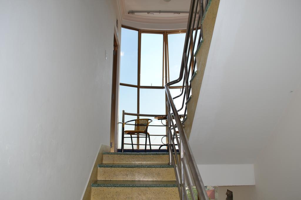 Nu Cuoi Xinh Hostel *